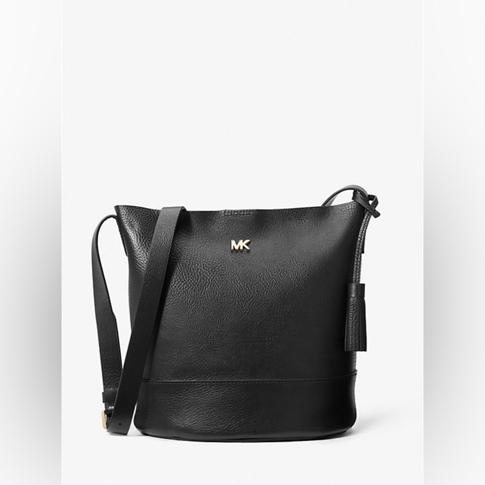 Michael Kors Medium Willie messenger bag in black pebbled leather Handbag